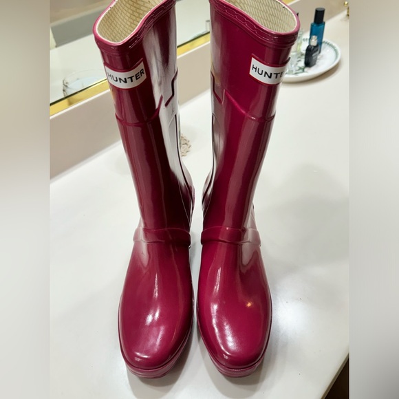 Hunter Raspberry Rain Boots, 8 - Picture 2 of 4